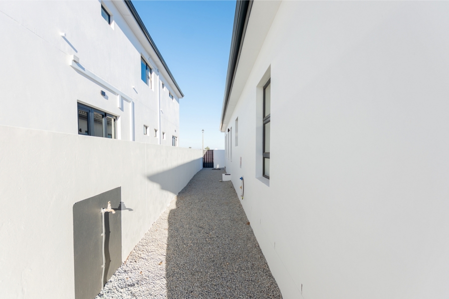 3 Bedroom Property for Sale in Sandy Point Western Cape